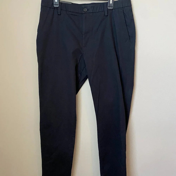 NWT Under Armour Men's UA Golf Chino Tapered Pants in Black, Size: 36x30 1370081 - Picture 1 of 16
